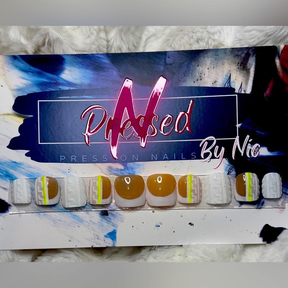 Luxury Press on Nails. If you need a custom set, just let me know!